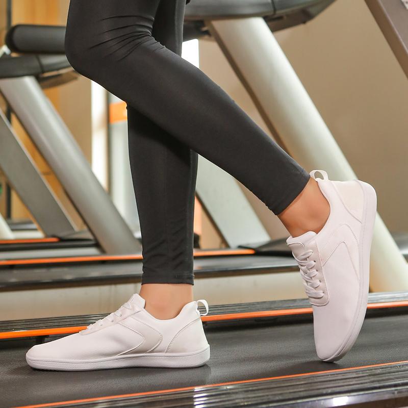 Anti-slip Wide Toe Training Sneakers Light Breathable Casual Sports Shoes Mesh Gym Fitness Flat Shoes