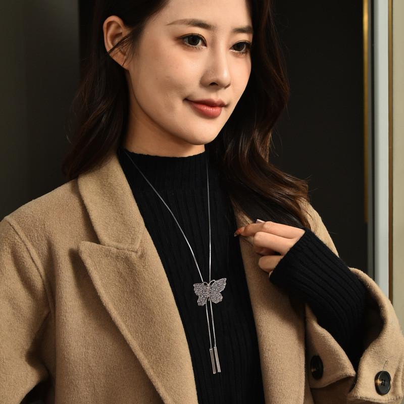 Elegant Butterfly Necklace For Women Long Fashion Sweater Chain Vintage Accessory