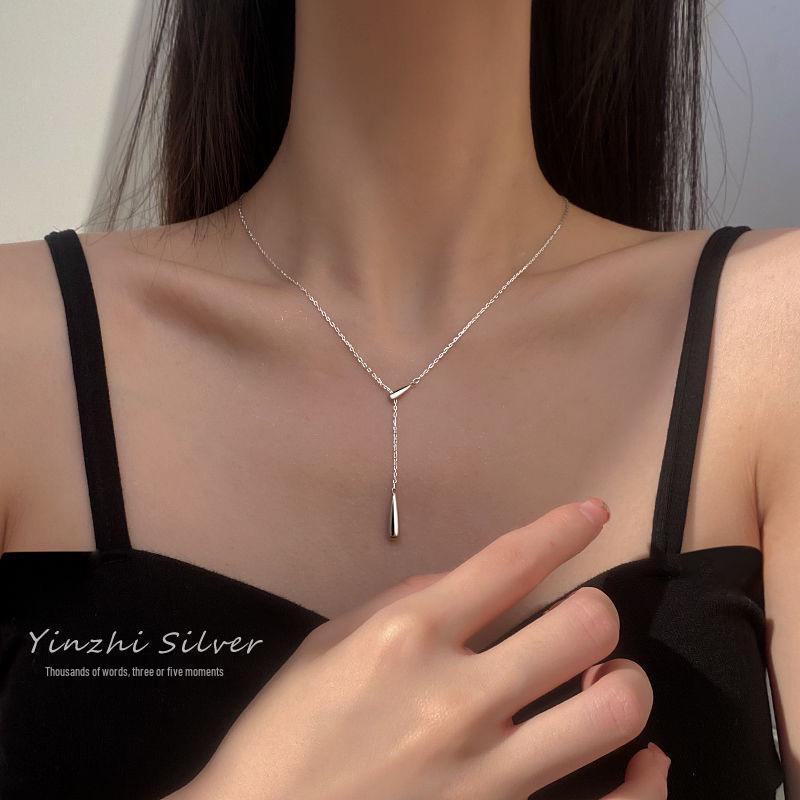 

Минималистичное ожерелье-капля из титановой стали с золотым покрытием на ключицу