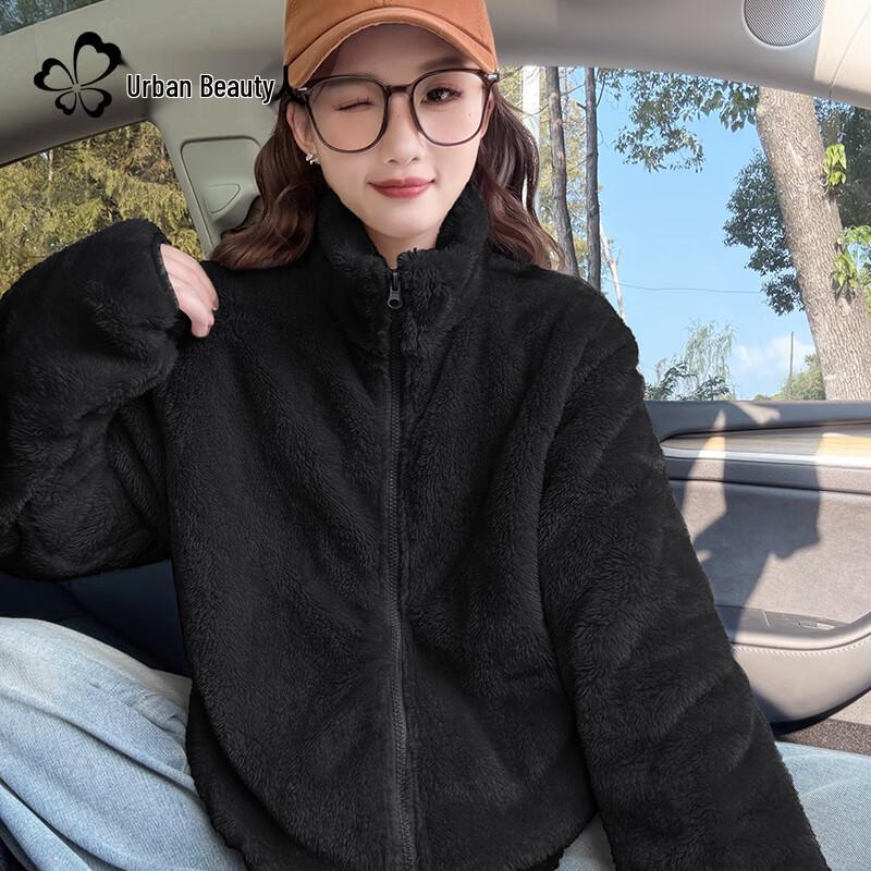 

Женская зимняя куртка на флисовой подкладке со стойкой M