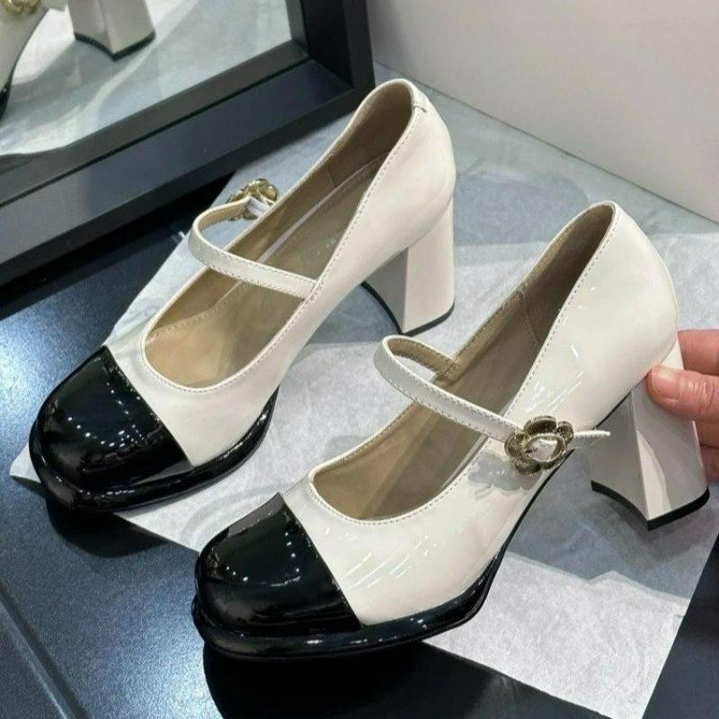 

Fashion Summer New Coarse Heel Shoes Women Fashion Round Head Shallow Mouth Splicing Metal Buckle Anti-slip Wear-resistant High Heels 39 белый
