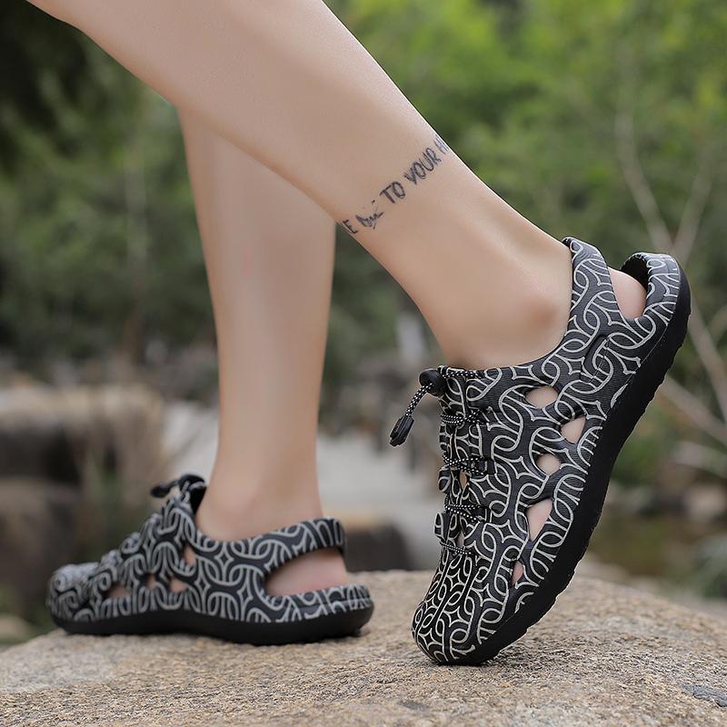 Summer Men's Hiking Outdoor Anti Slip Beach Soft Soled Walking Lightweight Hollow Breathable Trendy Flat Bottom Casual Shoes