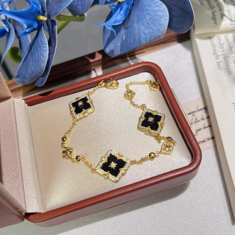 Italian Cloth Qi Lati Natural White Fritillary Four-Leaf Clover Bracelet Women'S Fashion Retro Rhombus Chalcedony Jewelry