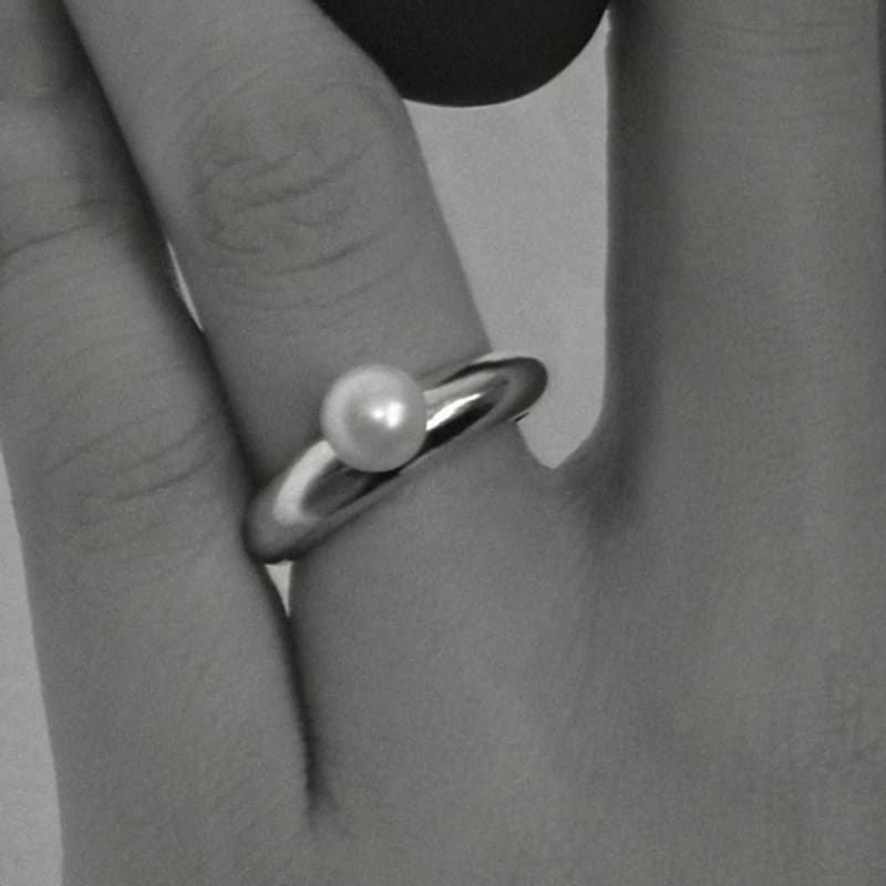 Zney Po Pearl Ring (L)