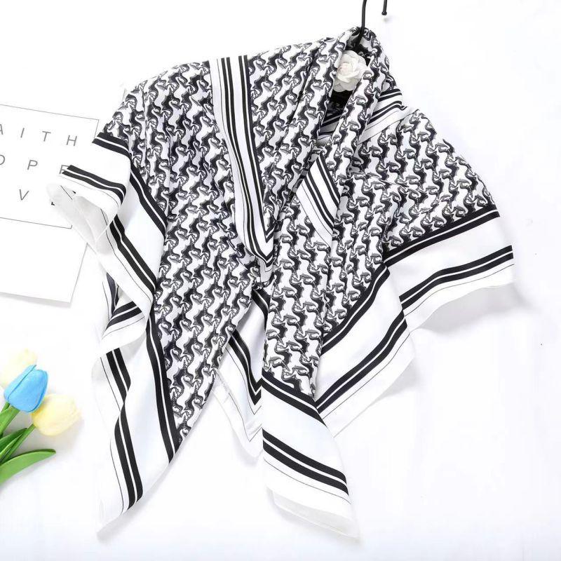 Black and White Animal Print Faux Silk Twill Scarf - 90x90CM Autumn/Winter Shawl for Women