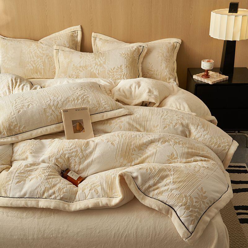 G5Z High Gram Milk Velvet Duvet Cover Set - Single Piece, Autumn/Winter, Thick & Warm with Pillow Covers.