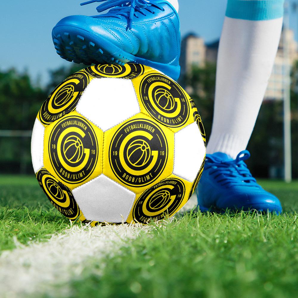 1PC Glimt Size 5 Soccer Ball PrahaIndoor Soccer Ball Colorful All Ages Machine Stitched PVC Competition Ready Durable High-Bounce