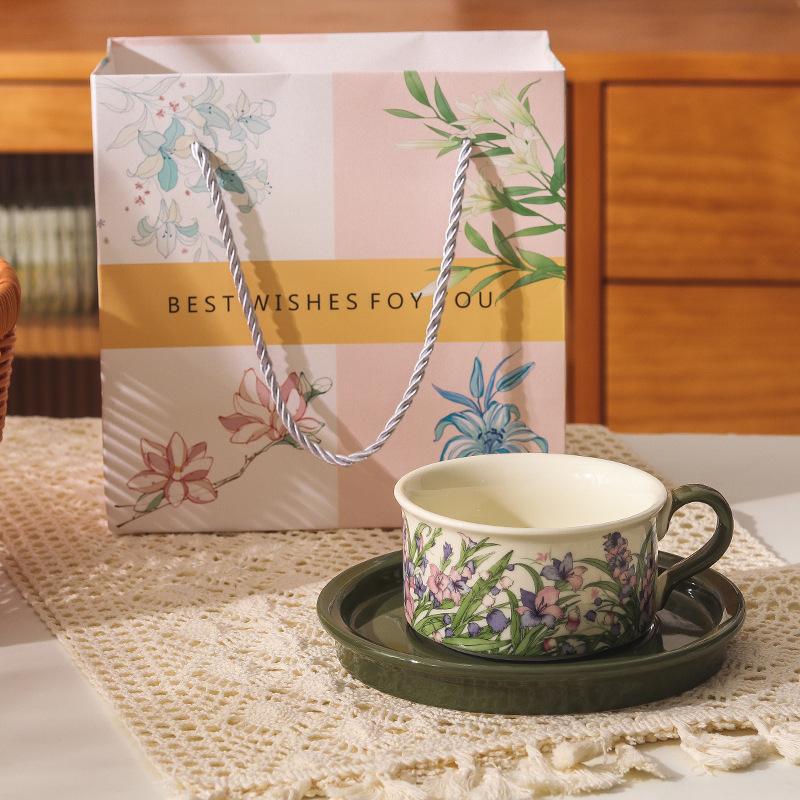 Medieval ceramic coffee cup and saucer set, high-end gift box, light luxury afternoon teacup, free gift for girls
