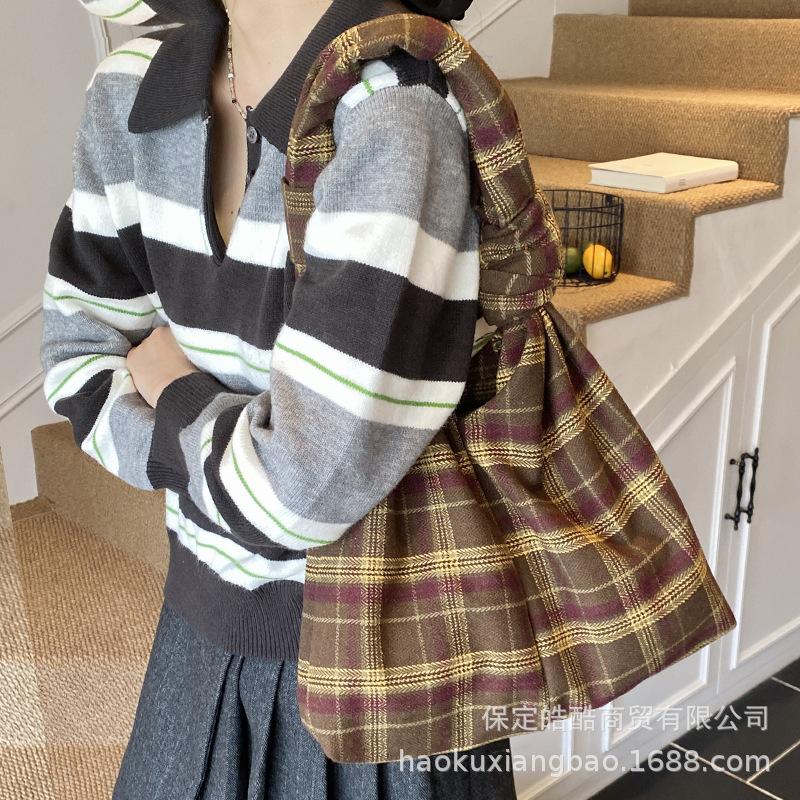 Casual Large-capacity Canvas Bag Women's 2025 New Commuter Versatile Shoulder Bag, College Student Class Tote Bag