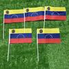 SKY FLAG Bandiera Nazionale del Venezuela 21*14cm Bandiere del Venezuela da Agitare a Mano con Asta di Plastica per Attività Sportive Decorazione per la Casa