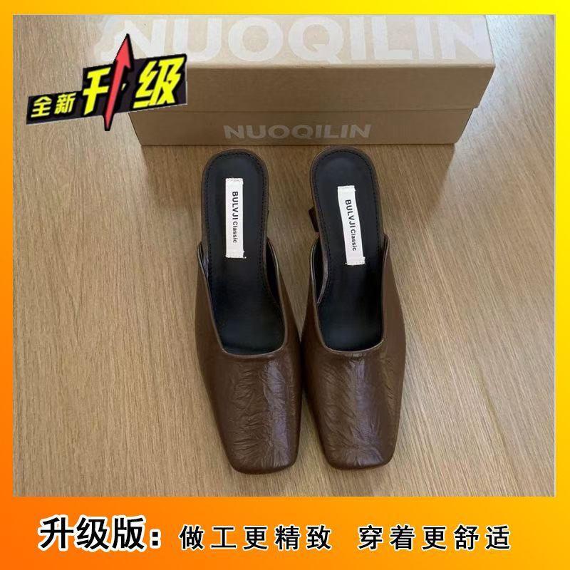 

Весной и летом носят новые женские босоножки на толстом каблуке с французским темпераментом 2025 года, полутапочки Muller на высоком каблуке 40