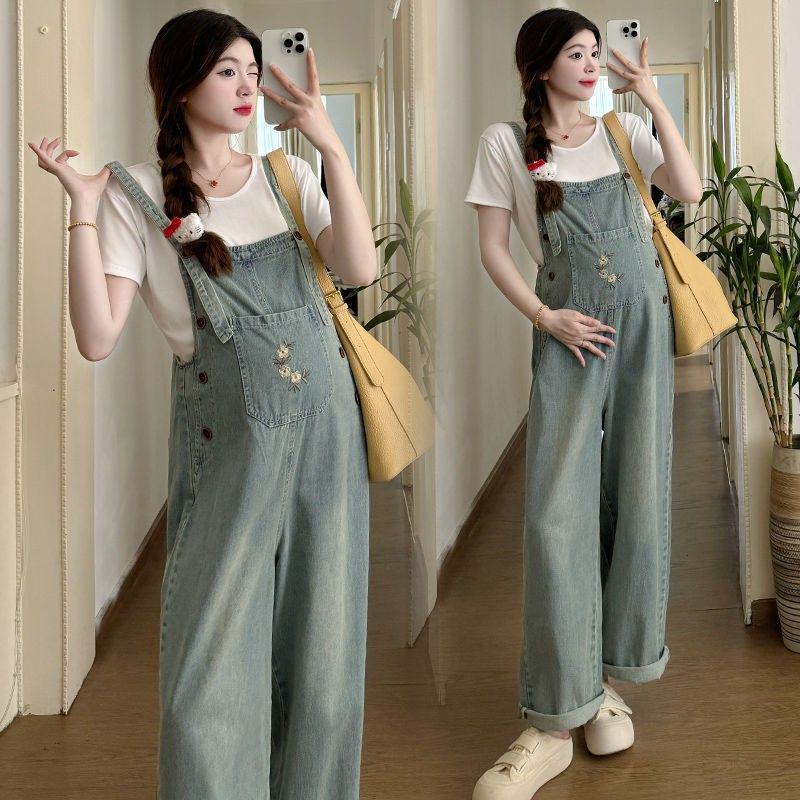 Sommermote for gravide 2026: Løs Retro Denim Overall og Slankende Hvit T-skjorte To-delt Sett