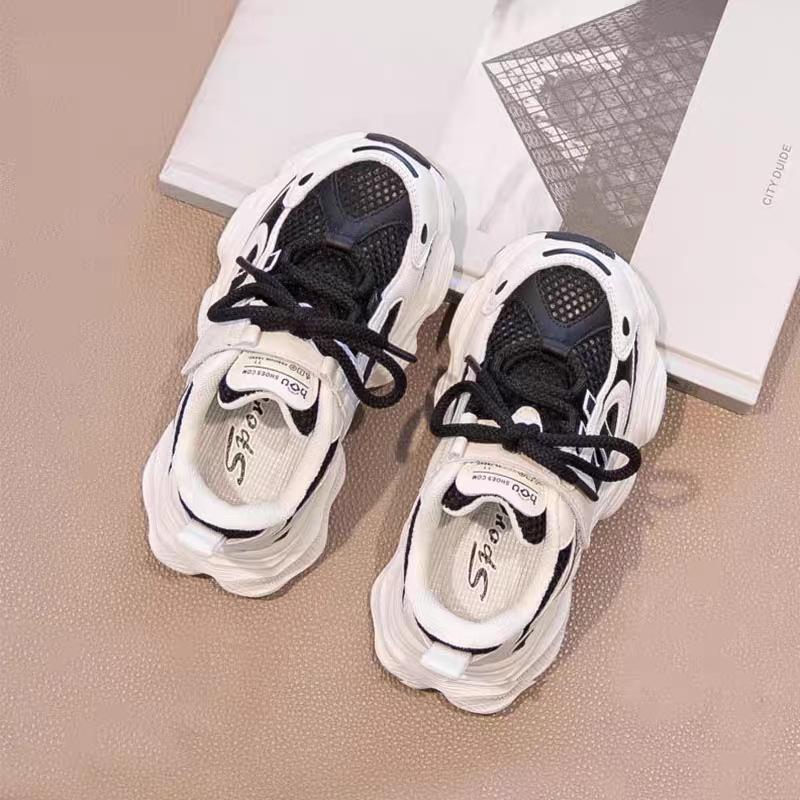 

Мода 2024 года, летние новые детские кроссовки для девочек, модная удобная мягкая подошва, сетчатая школьная повседневная спортивная обувь для бега 29 чёрный