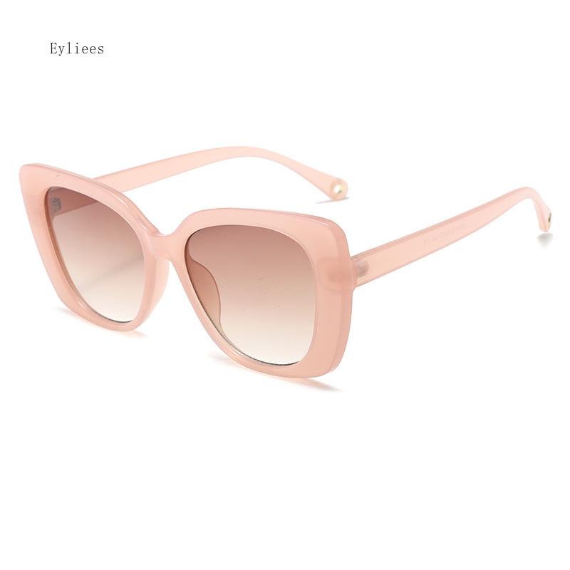 New Fashion Cat Eye Sunglasses Female Luxury  Designer Sun Glasses for Women Travelling Sun Shades Glasses High Definition