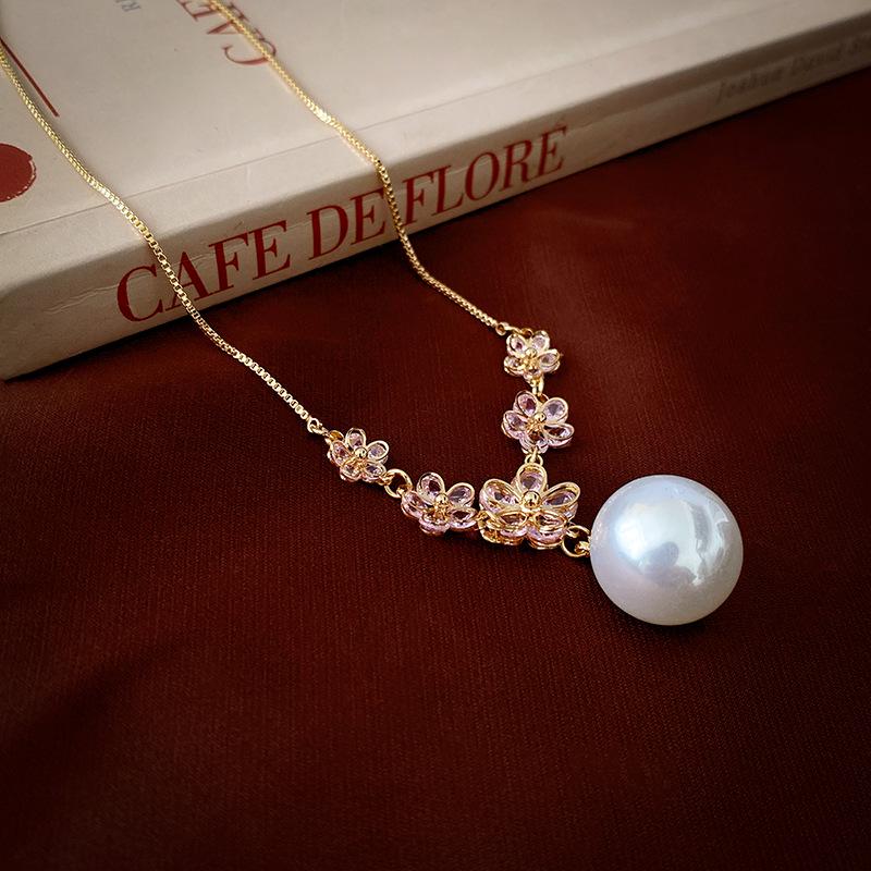 

Chic Zircon Flower & Faux Pearl Choker Necklace - Versatile Fashion Jewelry for Women