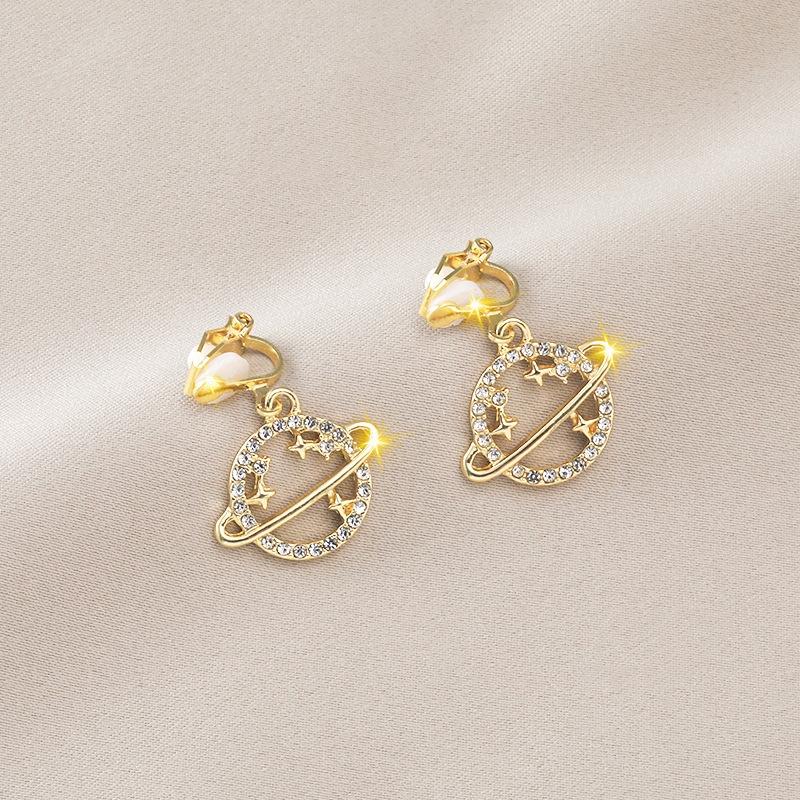 Neue Perlenblumen-Clip-On-Ohrringe mit langem Temperament, Perlenkette, Quaste, nicht durchdringende Ohrringe für Damen