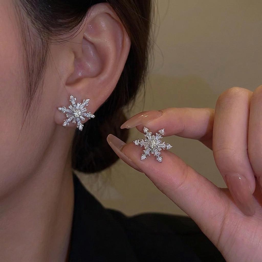 Christmas Sparking Snowflake Stud Earrings For Women Shiny Zircon Imitation Pearl Snow Flower Earring New Year Party Jewelry