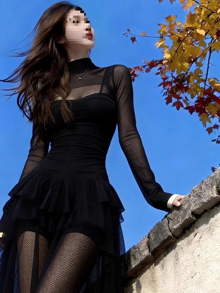 Klassisches Strickgewebe Schwarzes Netz-Taillenkleid Mit Langem Ärmel Für Frühling 2025
