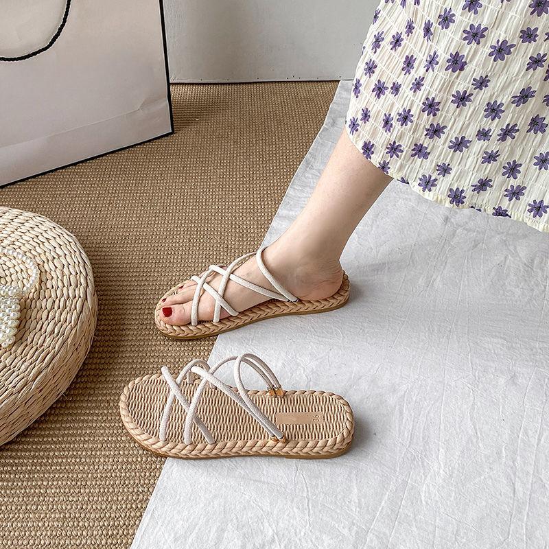 

Домашние черные женские тапочки и сандалии на плоской подошве, лето 2024, туфли с открытым носком, трендовые дизайнерские сандалии YH, повседневные 35