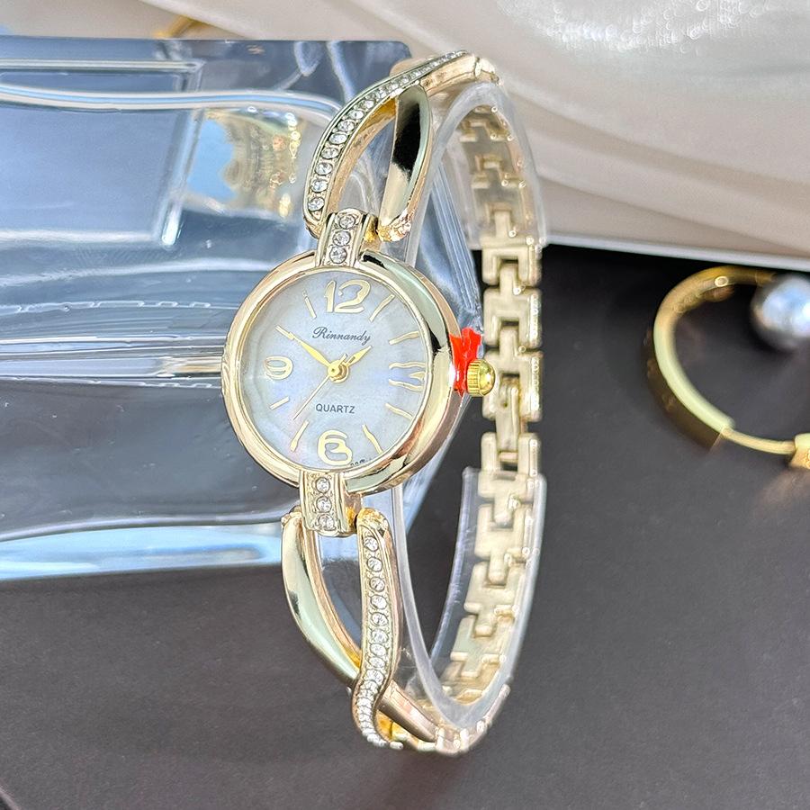 

Роскошные часы женские маленькие круглые модные наручные часы элегантные инкрустированные бриллиантами повседневные женские часы-браслеты Reloj Para Mujer