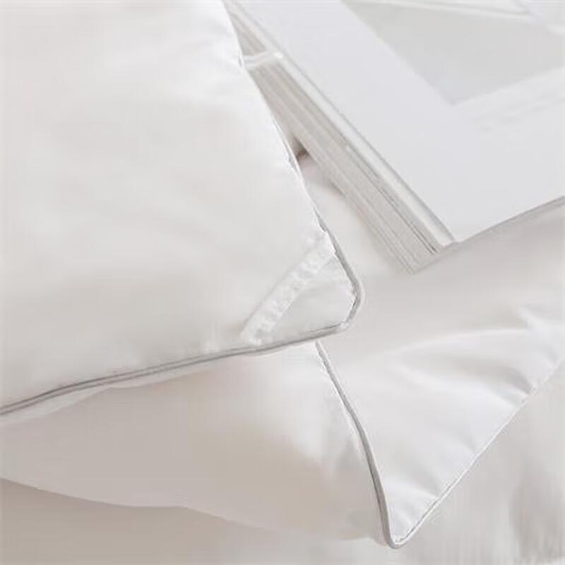 Uchino Snow Ear 100% Wool Quilt