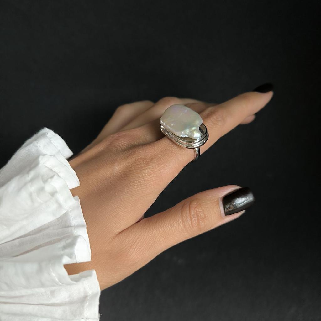 Silver Ring with Natural Baroque Pearl, Item Weight 13.82 Gr (2185307)