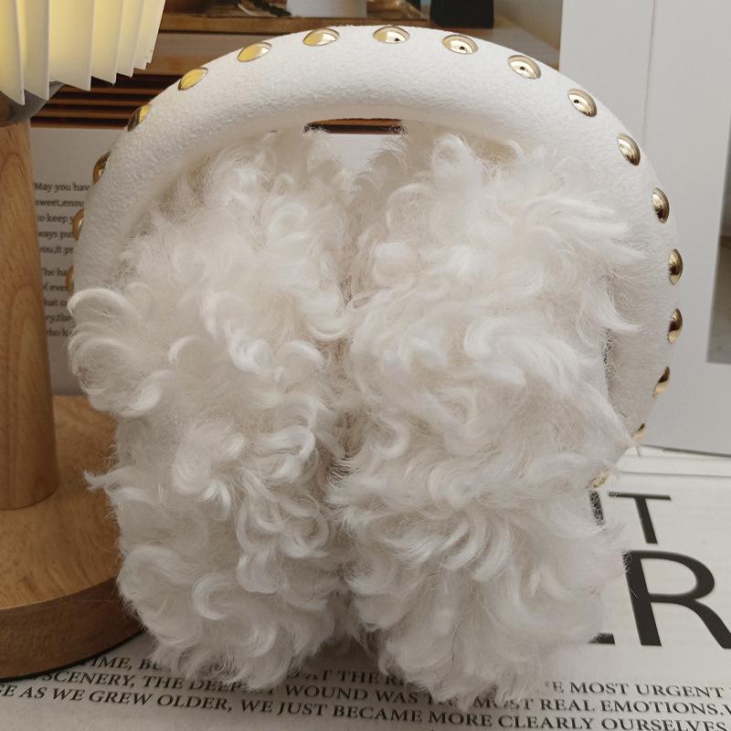 

Handmade Beaded Fur Earmuffs - High-End European and American Style for Outdoor Winter Warmth білий