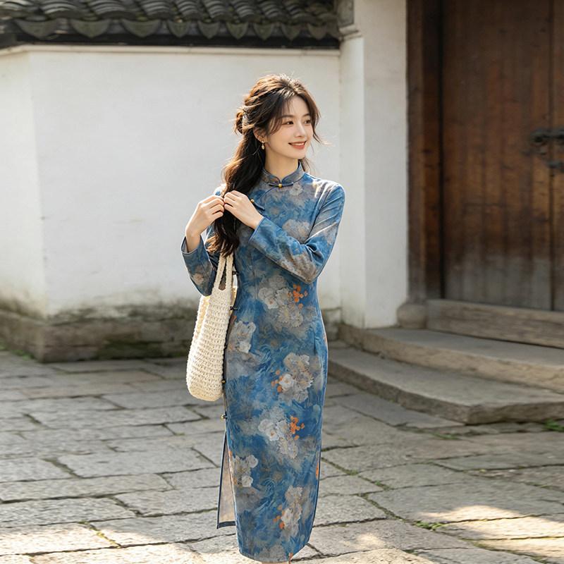 Blue national style new Chinese style Suzhou medium and long sleeved cheongsam improved young women's high sense small spring and autumn
