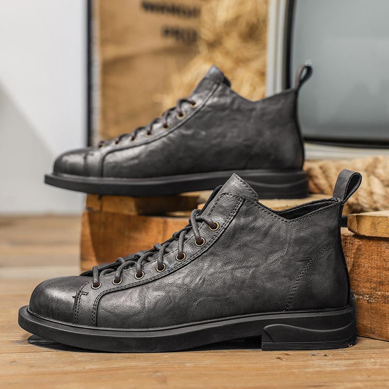 2026 Autumn and Winter British Retro Martin Boots Men's Round Head Lace-up Soft Sole Medium Help Tooling Leather Boots Genuine Leather Short Boots Men