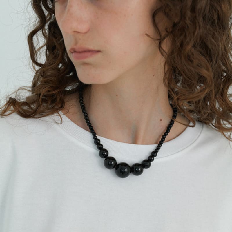 

MIDNIGHT MOMENT volume onyx necklace black