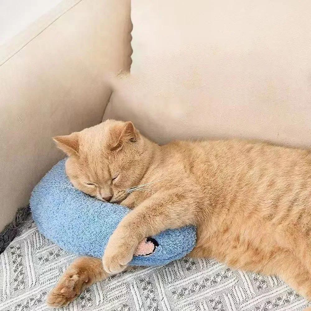 Hot Pet Sleeping Pillow Half Moon Pillow Cat Neck Protection Pillow Step On the Milk Deep Sleep U-shaped Pillow