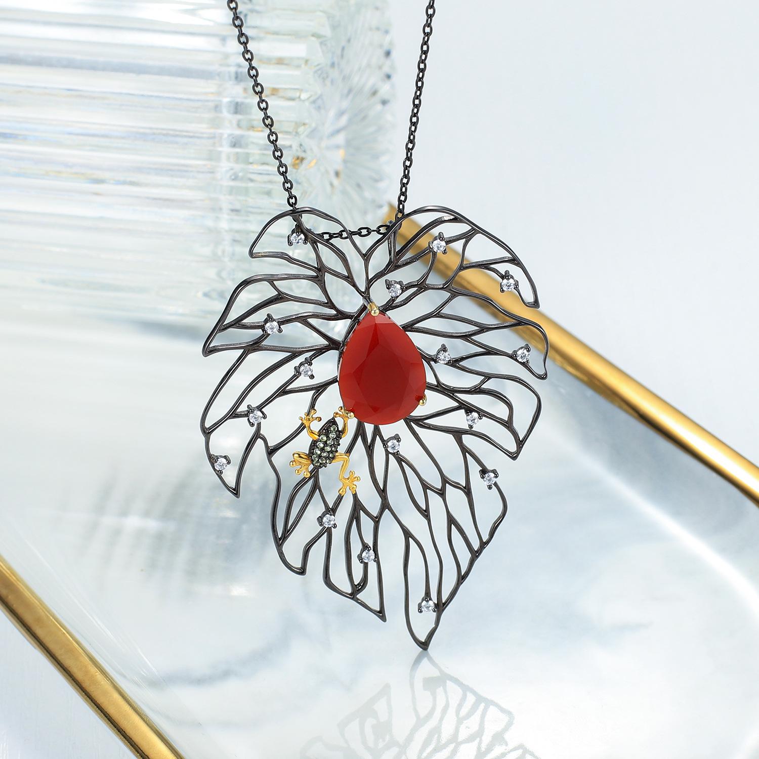 

Океанский синий халцедон Красный агат Подвеска Преувеличенное ожерелье из серебра 925 пробы в форме листа Нишевое ожерелье