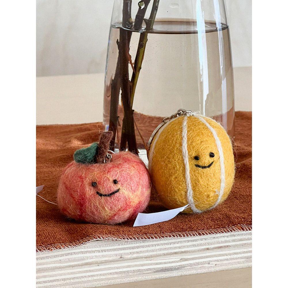 MGR Nepal Wool Flat Peach Keyring