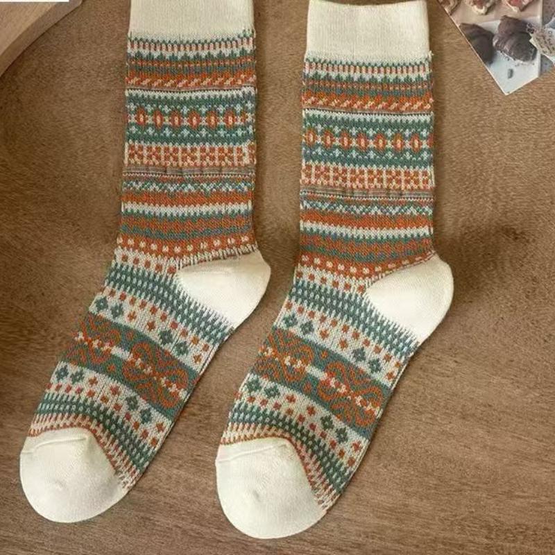 

Зимние Удобные Винтажные Повседневные Носки Вязаные Носки до Середины Икры для Женщин 1 Pair белый