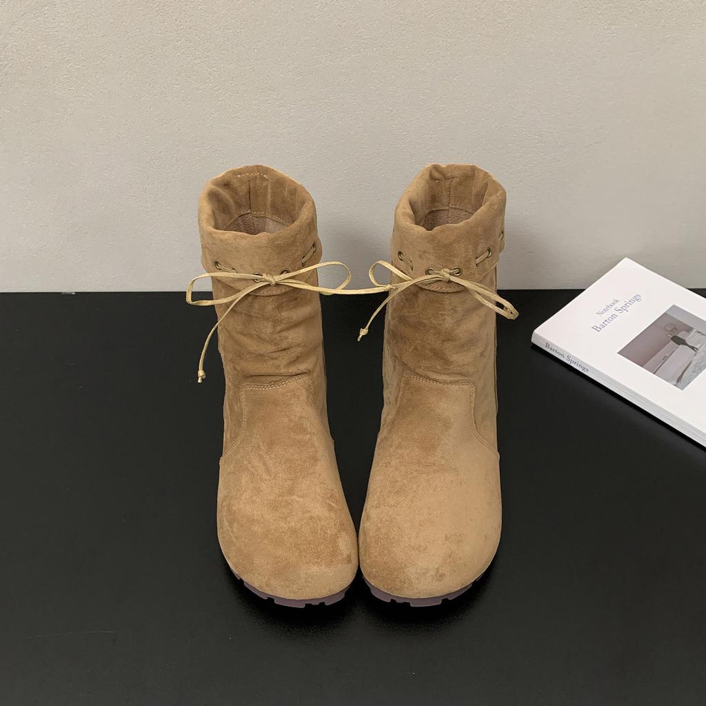 Brown retro inner height-increasing flat boots children's 2025 new autumn versatile skirt soft-soled Maillard short boots