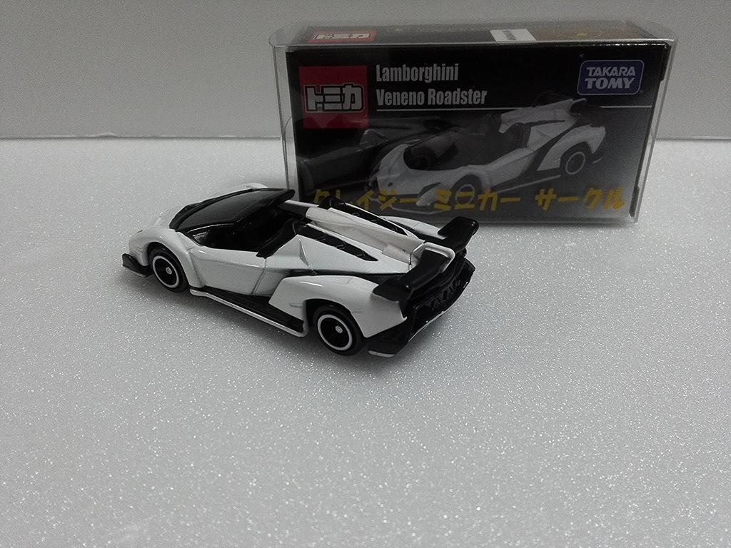 Tomica Not for Sale Overseas Limited Lamborghini Veneno Roadster Crazy Mini Car Circle with case 2 (Japanese packaging)