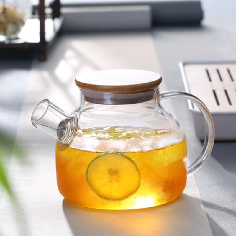 Transparente Glas Bambustasche Stahldeckel Kleine Kaltwasserkaraffe Große Saftgetränkekaraffe Gäste bewirten mit Weißem offenem Topf Kaltwasserkaraffe