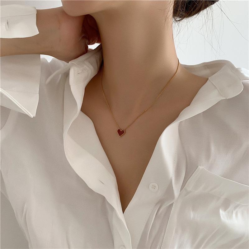 Korean Fashion 18K Gold-Plated Red Heart Necklace for Women - Retro French Titanium Steel Clavicle Chain