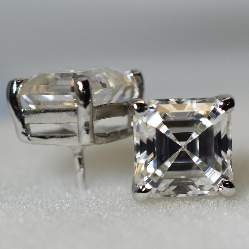 Beautiful Square Synthetic Moissanite 15Ct White Gems Earring Pair Best For Gift MY.ER-15-NS