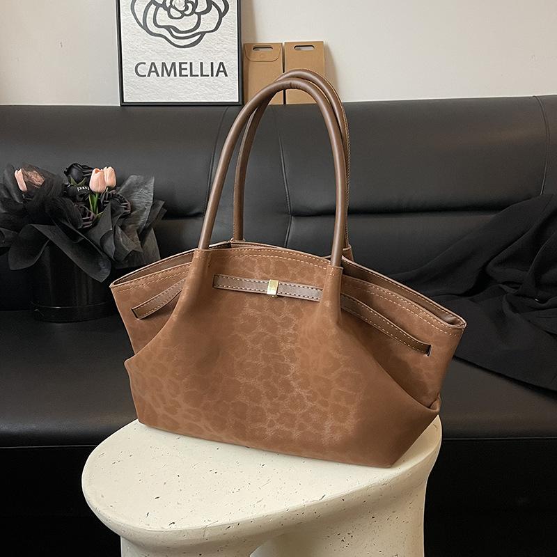 

Сумки Женские сумки большой вместимости 2025 осень и зима новые сумки под мышкой с леопардовым принтом модные плечевые сумки-корзины для овощей коричневый