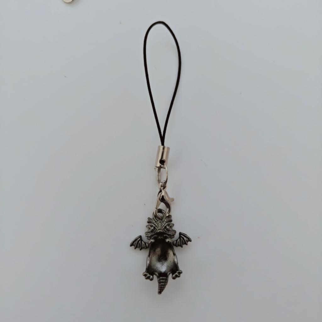 Three-Dimensional Dragon-Shaped Phone Lanyard, a Personalized Phone Pendant That Adds a Cool Vibe to Your Phone