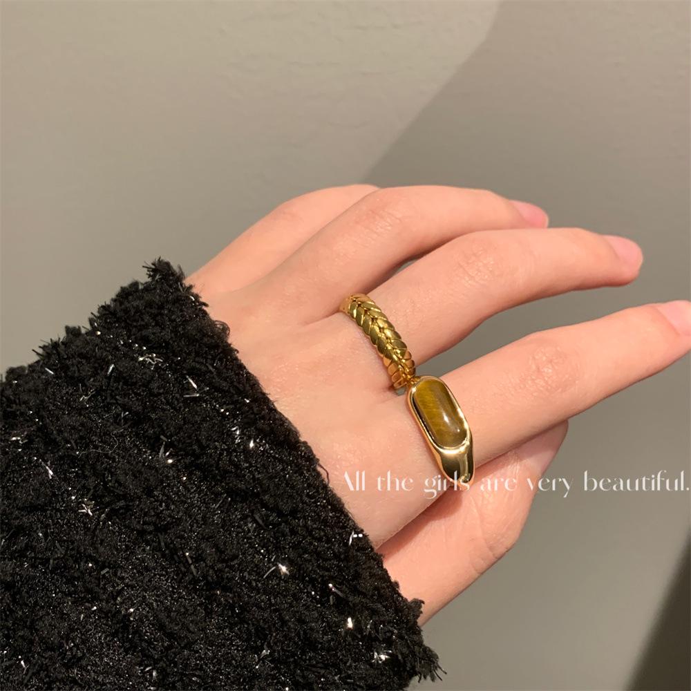 Adjustable High-Grade Retro Tiger Eye Stone Saddle Ring with Wheat Ear Design for Women