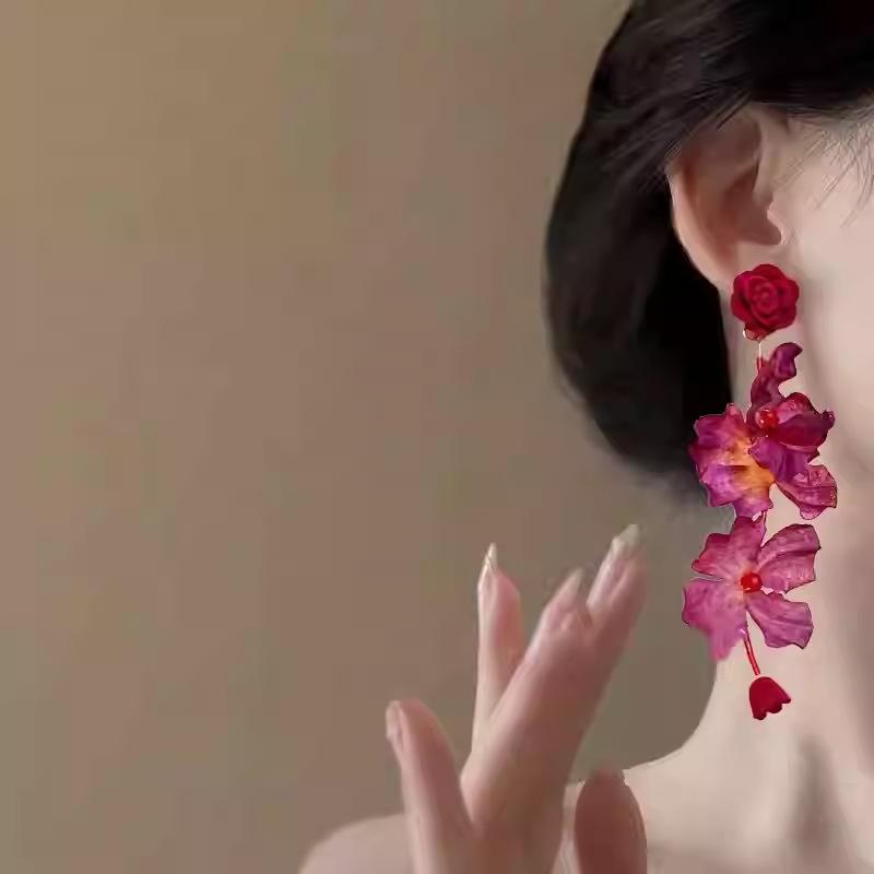 Delicate Red Flower Drop Earrings for Women Girls Fashion Petal Tassel Long Earrings Temperament Wedding Jewelry Accessories