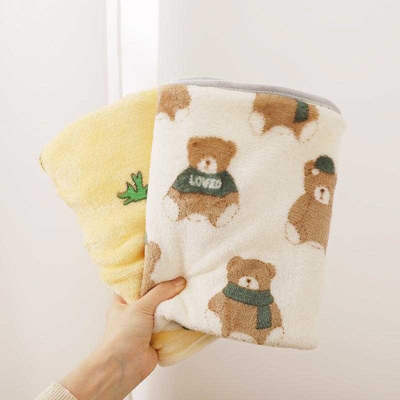 Pets autumn and winter anti-cold and warm sleeping blankets puppies coral fleece quilts dog supplies