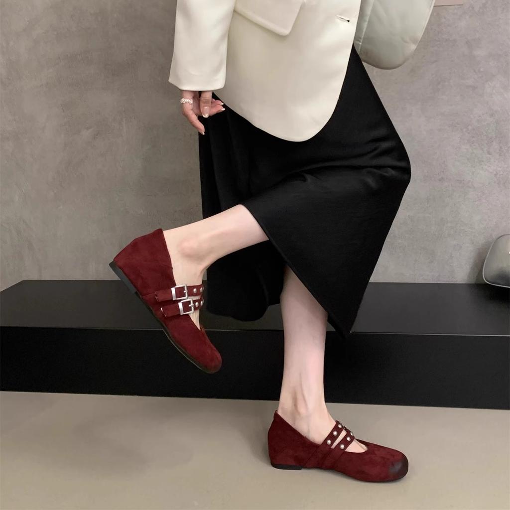 Innere Erhöhungsnieten, Nischendesigngefühl, flache Mary Jane Schuhe aus Wildleder mit doppelreihiger Knopfleiste für Damen 2025 neu retro
