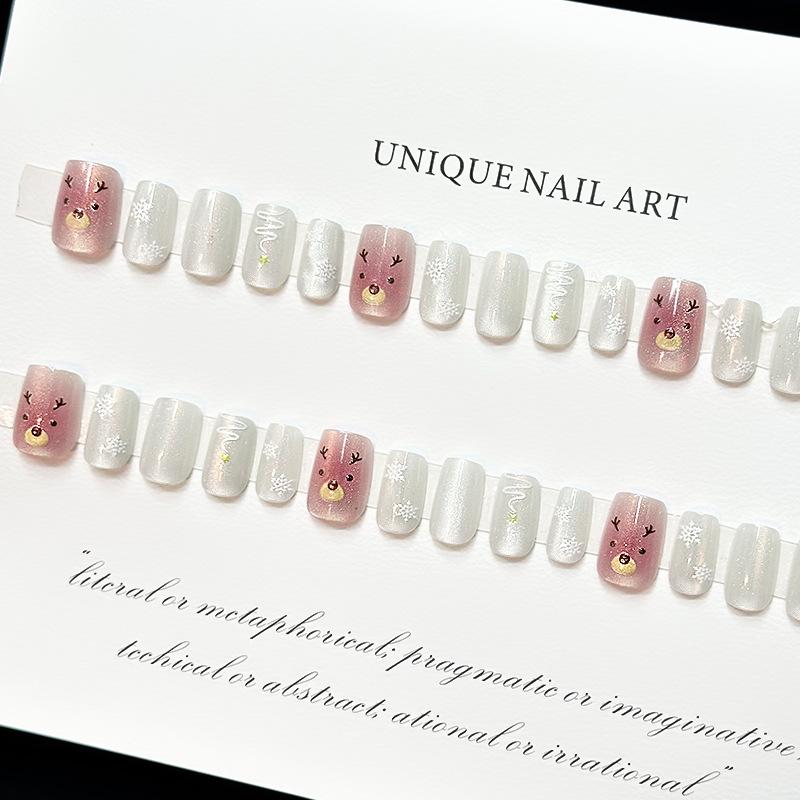 Fashionable Wearable and Detachable Nail Art Products