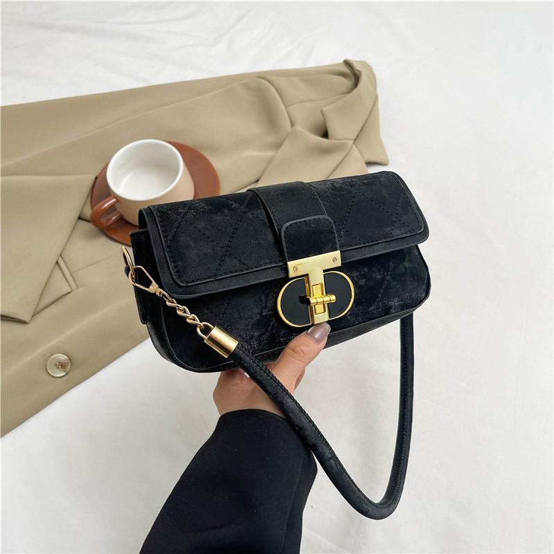 

Stylish Minimalist Single Shoulder Bag For Women 2024 Trendy Fashionable Design Chic Small Square Purse In Black White Pink For Everyday Use