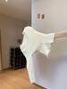 Niche V-Neck Lace Patchwork Knitwear: Autumn/Winter Slimming Cinched Waist Long Sleeve Top for Women