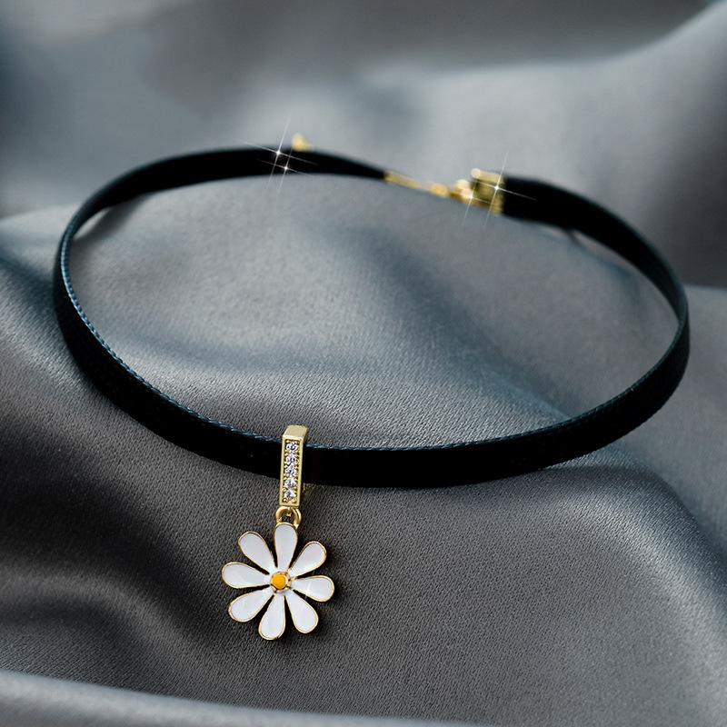 

Daisy Necklace, Women s Collarbone Chain, Ethereal and Simple Style, Black Leather Rope Necklace