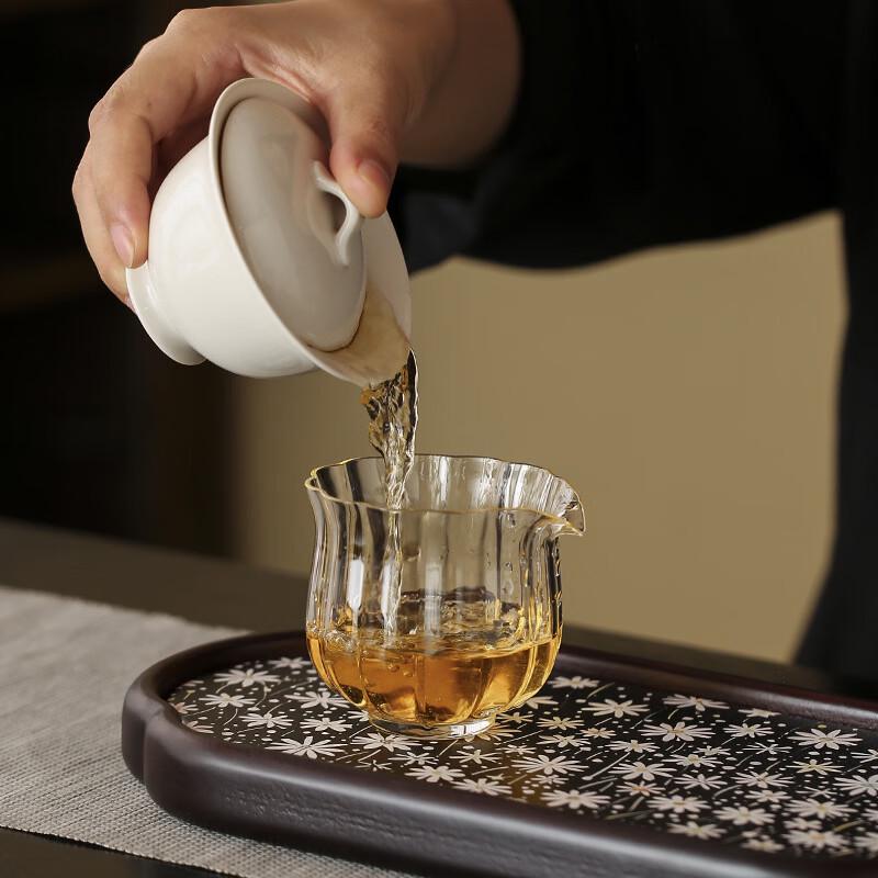 Yipan Flower Language Fluted Glass Fairness Cup